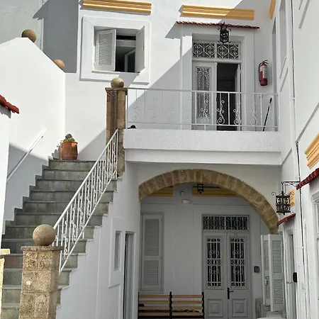 بيت ضيافة Tramonto Rhodes City