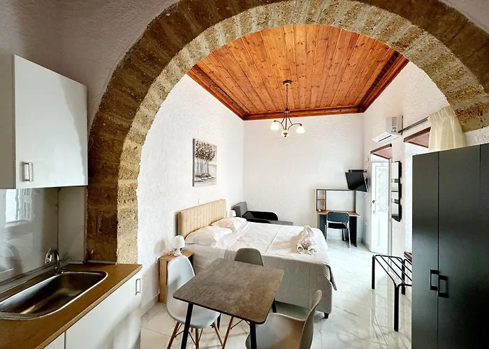 Tramonto 招待所 3*